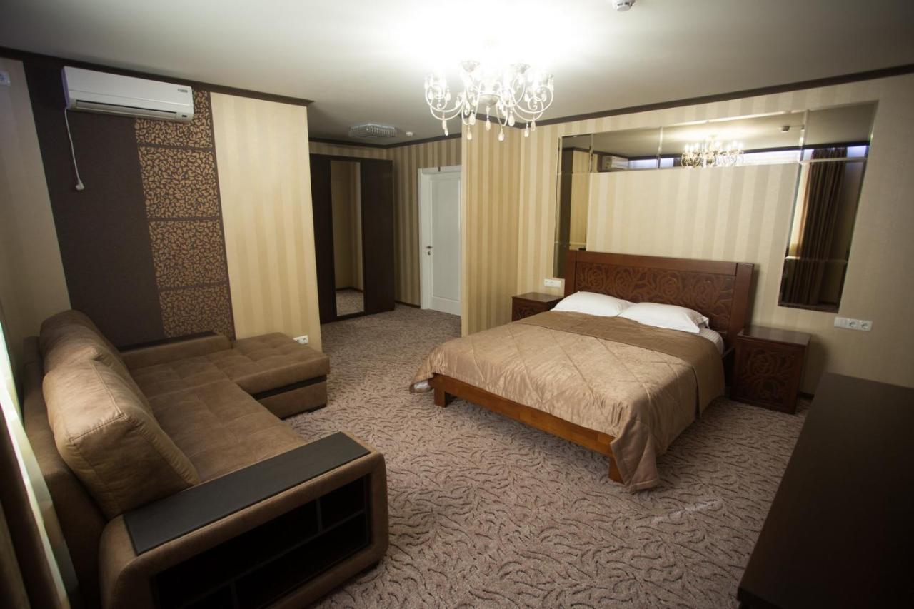 Port Royal Hotel Tulchyn Kültér fotó