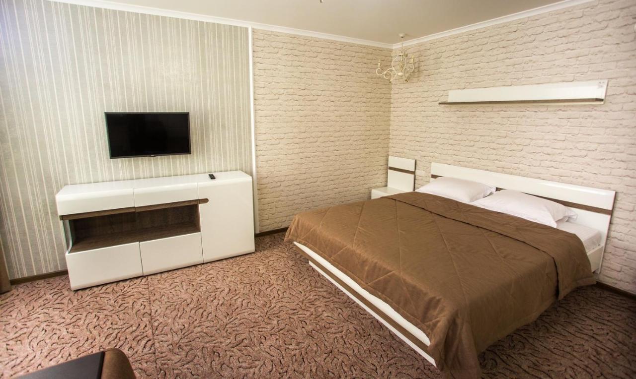 Port Royal Hotel Tulchyn Kültér fotó